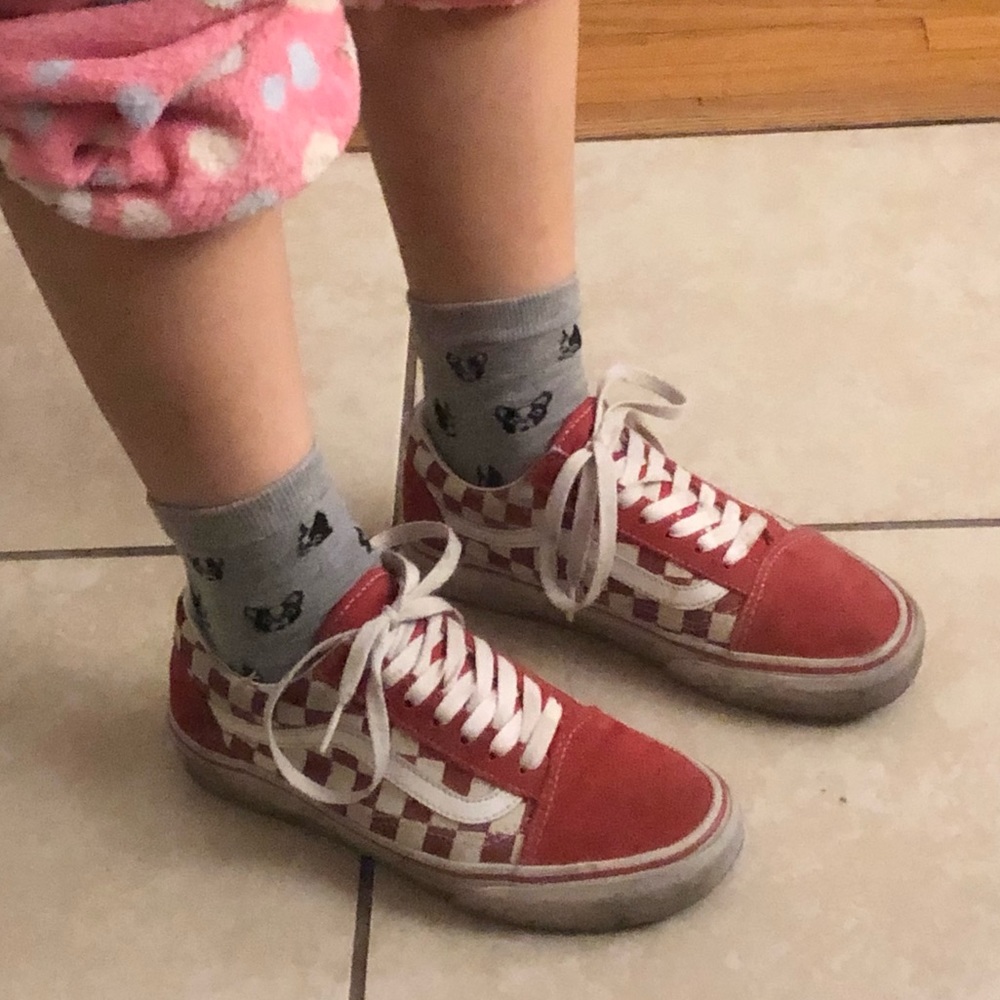 red old skool checkerboard vans